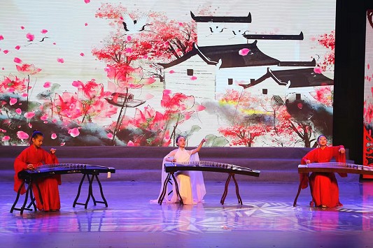 漯河市少兒藝術(shù)節(jié)隆重開(kāi)幕 文藝創(chuàng)作與表演綻放童真風(fēng)采