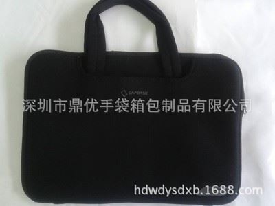 平板電腦保護(hù)套 廠家供應(yīng)平板電腦內(nèi)膽包 手提IPAD包潛水包-深圳市鼎優(yōu)手袋箱包制品提供平板電腦保護(hù)套 廠家供應(yīng)平板電腦內(nèi)膽包 手提IPAD包潛水包的相關(guān)介紹、產(chǎn)品、服務(wù)、圖片、價(jià)格深圳市鼎優(yōu)手袋箱包制品、拉桿箱包、手袋等等、皮具、紡織品、服裝服飾的購(gòu)銷(xiāo)